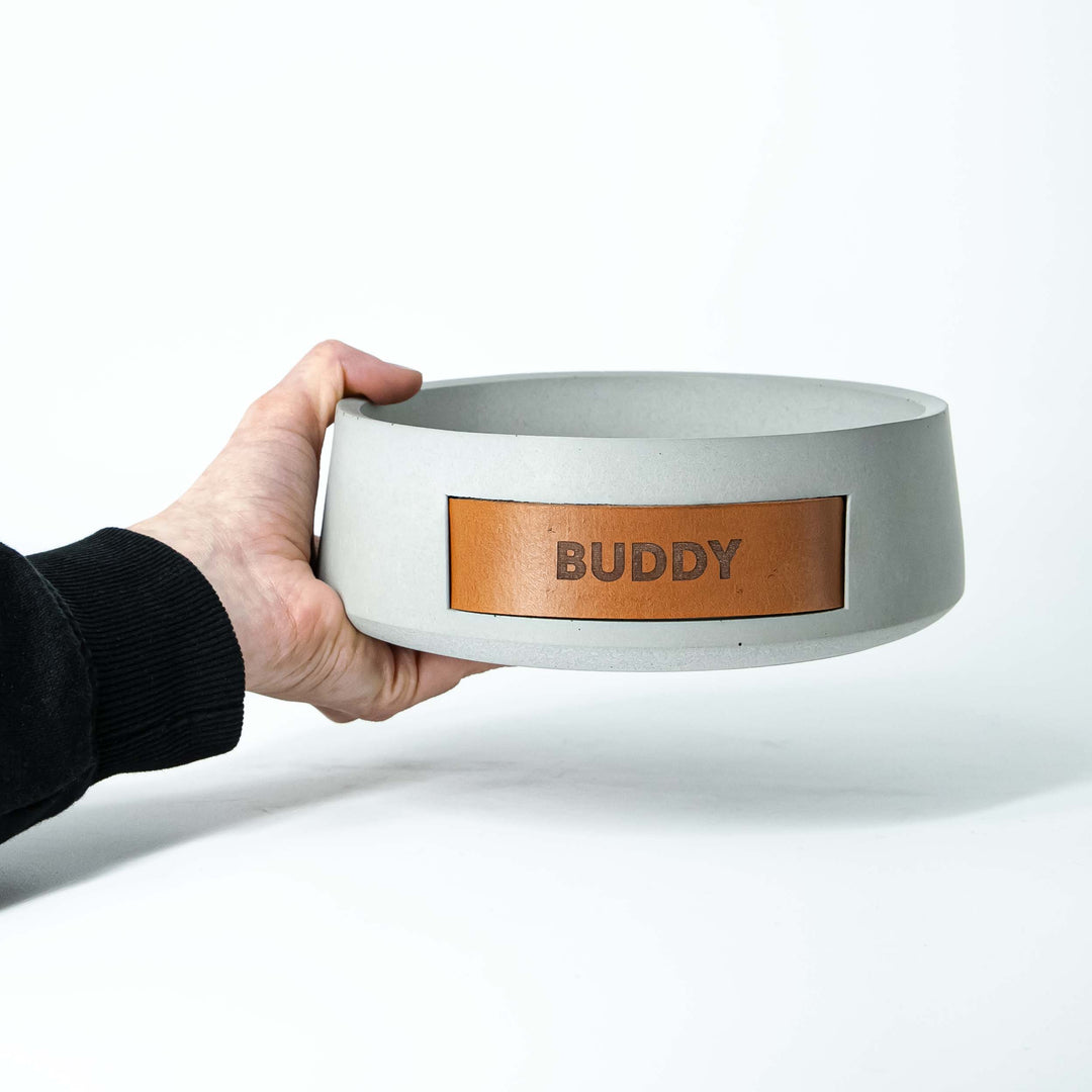NAMO - Hundenapf aus Beton mit deinem Namen oder Wunschtext (1000 ml)