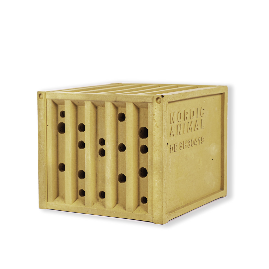 BEECONTAINER - Bienenhotel aus Beton im Container-Design