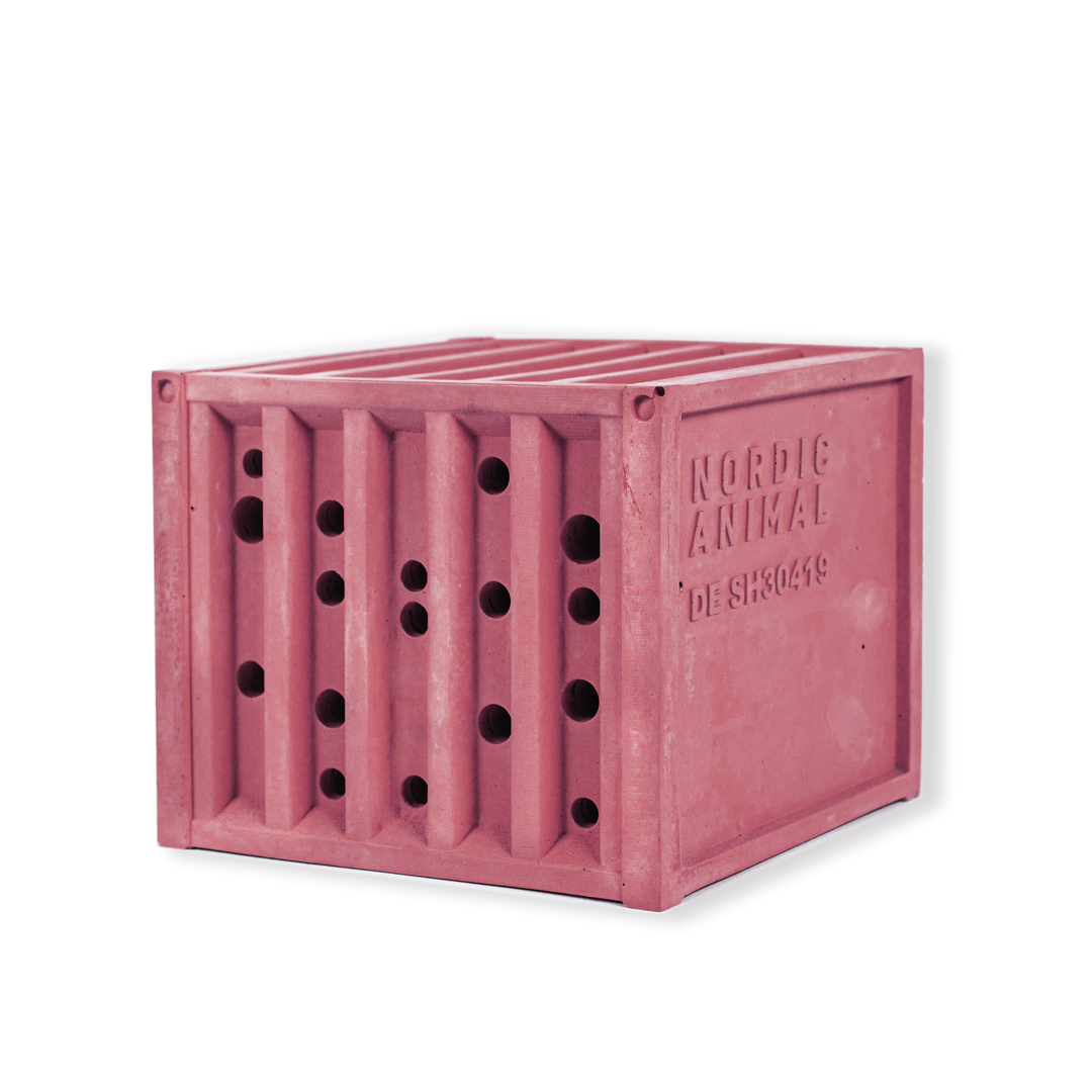 BEECONTAINER - Bienenhotel aus Beton im Container-Design
