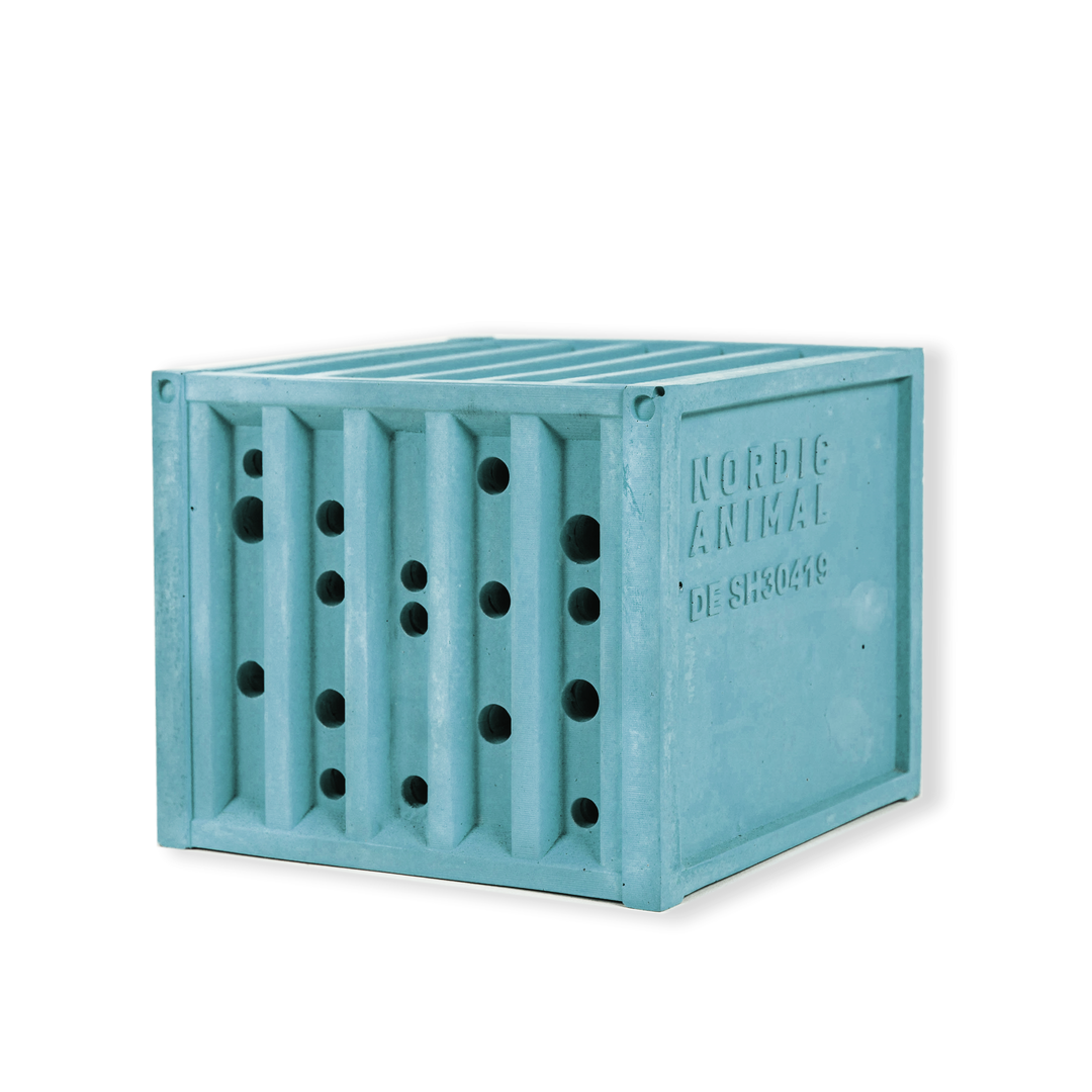BEECONTAINER - Bienenhotel aus Beton im Container-Design