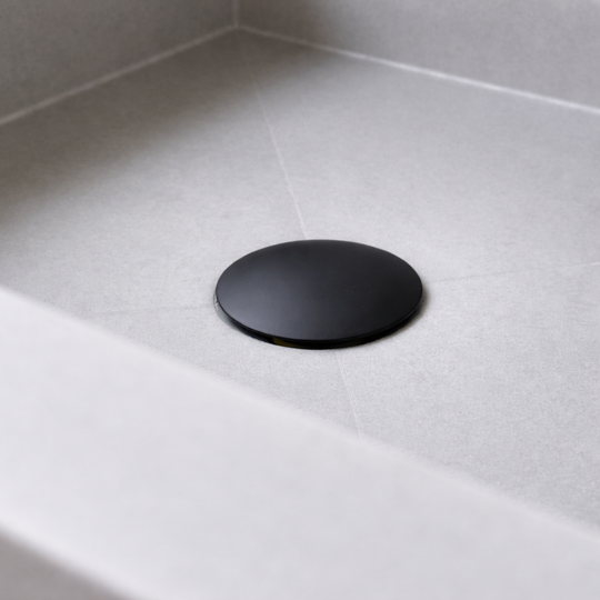 X47 - Beton-Waschbecken mit schwarz-mattem Pop-up Ventil