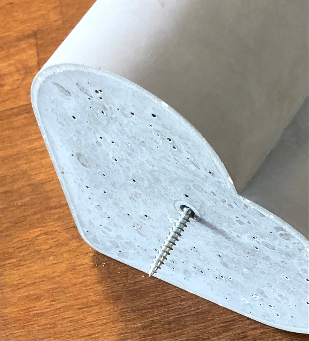HERZ - Bienenhotel aus Beton
