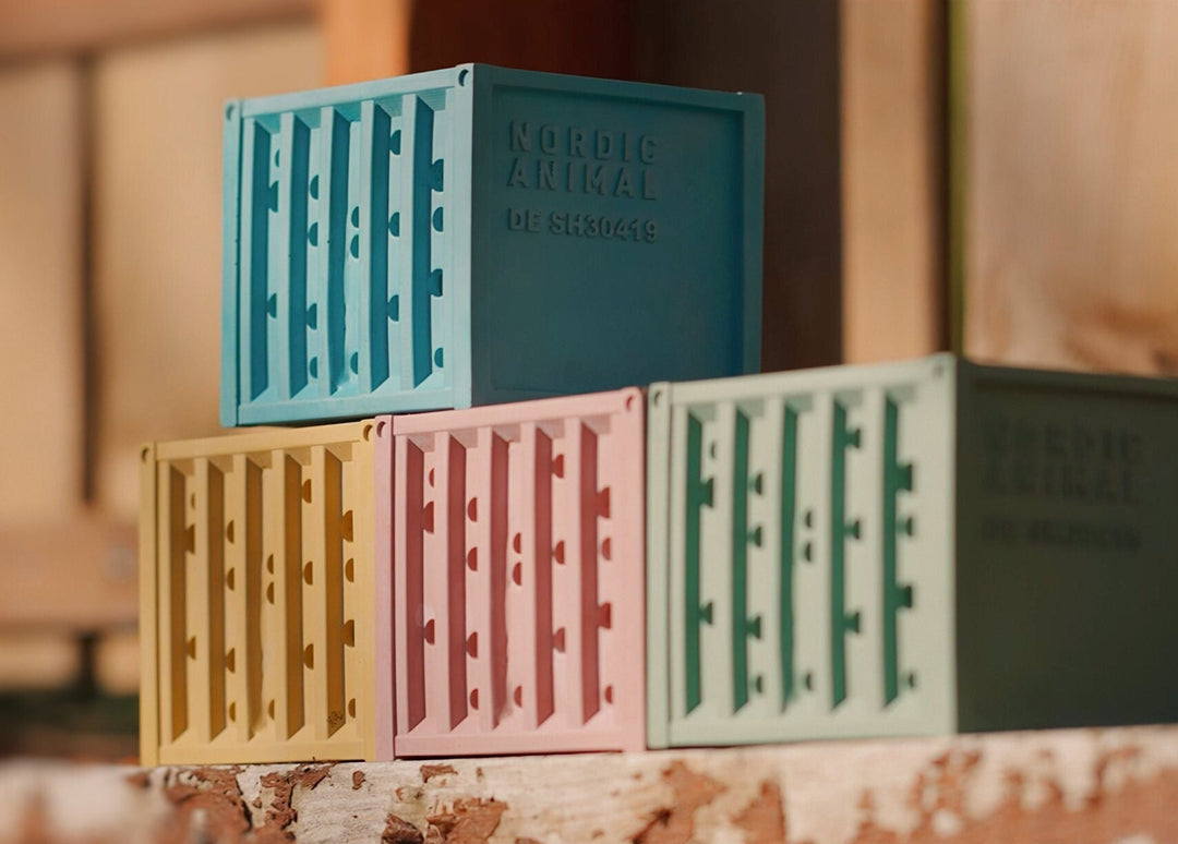 BEECONTAINER - Bienenhotel aus Beton im Container-Design