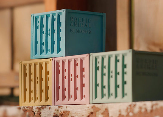 BEECONTAINER - Bienenhotel aus Beton im Container-Design