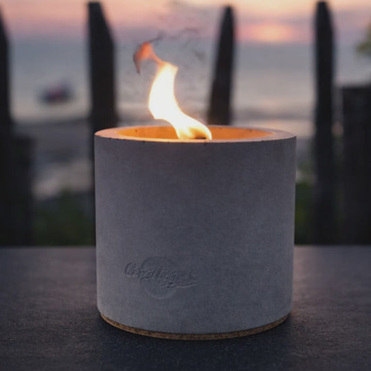 ROQ BAND LIGHT - Premium-Feuer aus Beton. Einfach Wachs nachfüllen